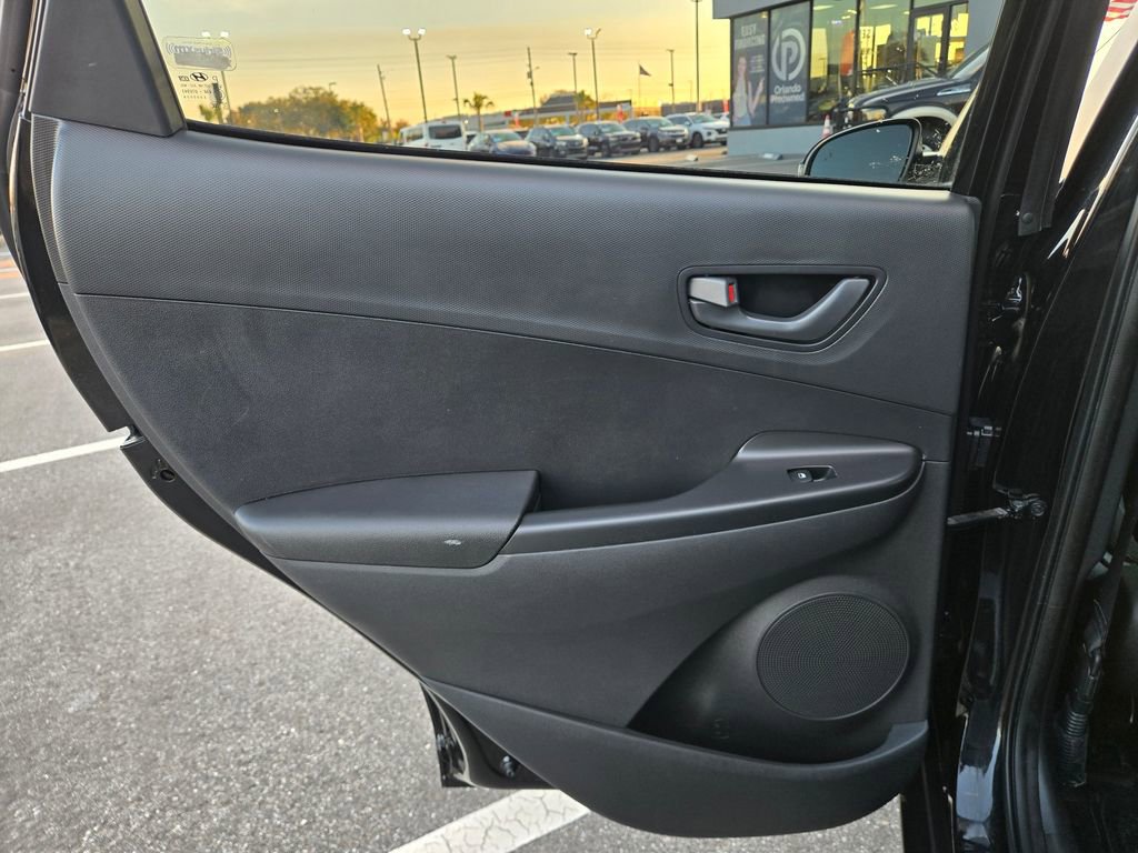 Used 2022 Hyundai Kona SEL image 37