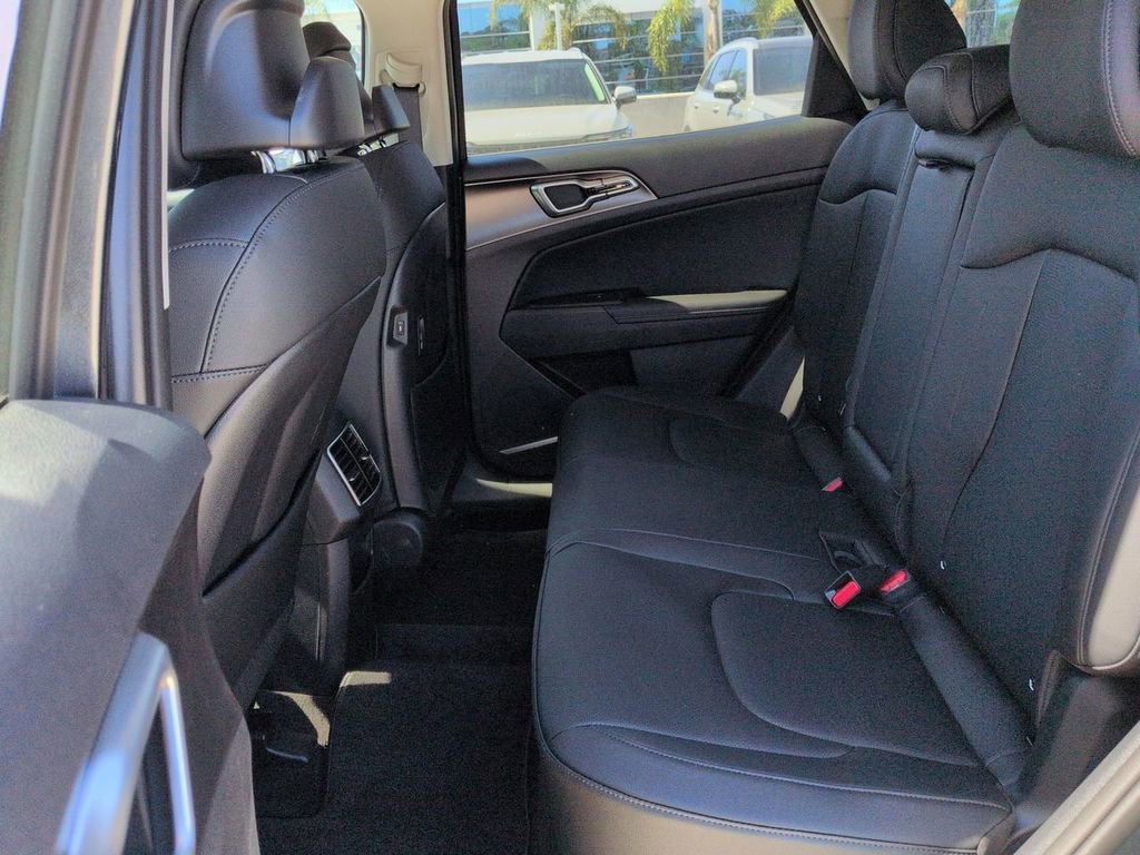 New 2026 Kia Sportage EX image 25