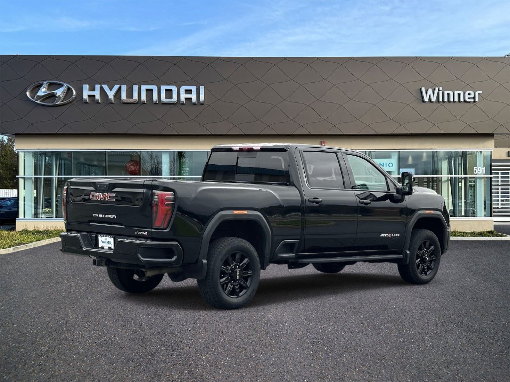 Used 2024 GMC Sierra 2500 AT4 w/ AT4 Premium Plus Package AWD/4WD image 4