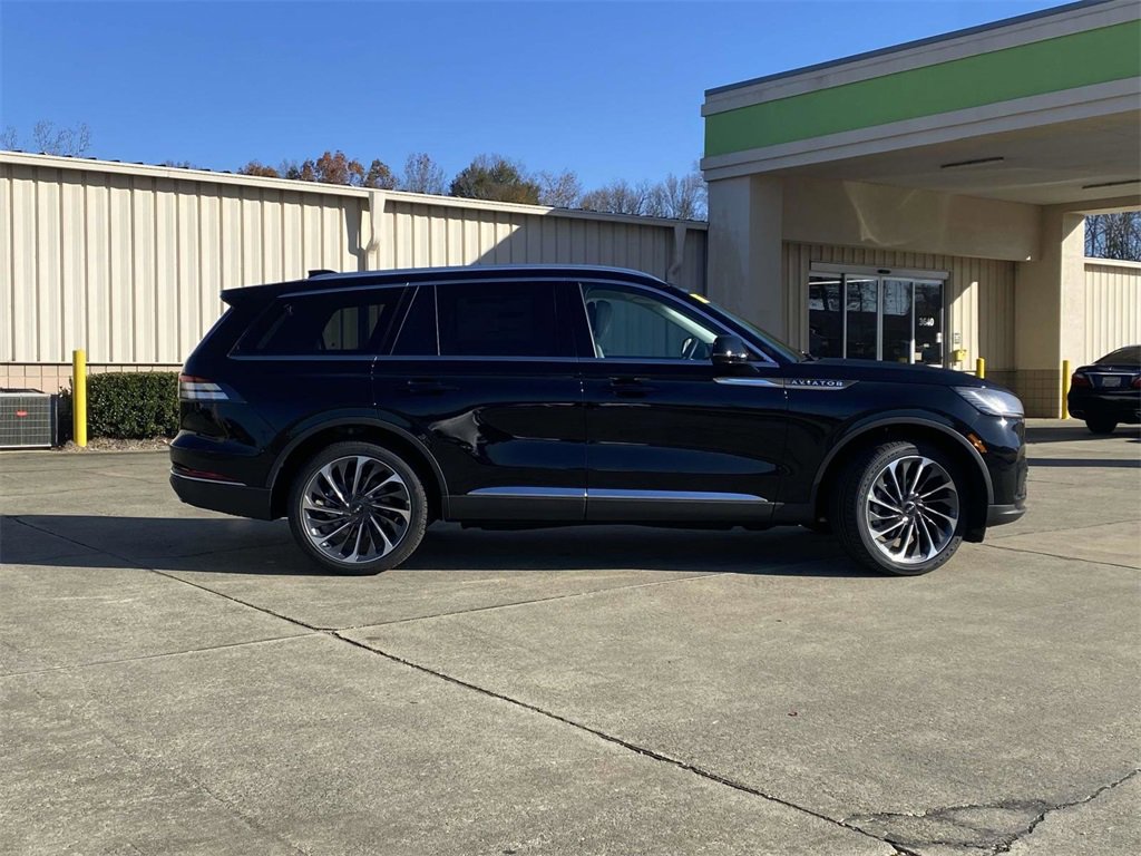 New 2025 Lincoln Aviator Reserve w/ Equipment Group 201A image 2