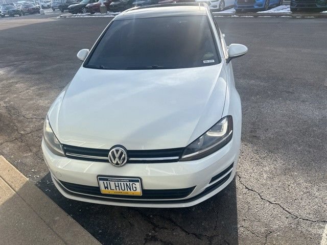 Used 2015 Volkswagen Golf S FWD image 2
