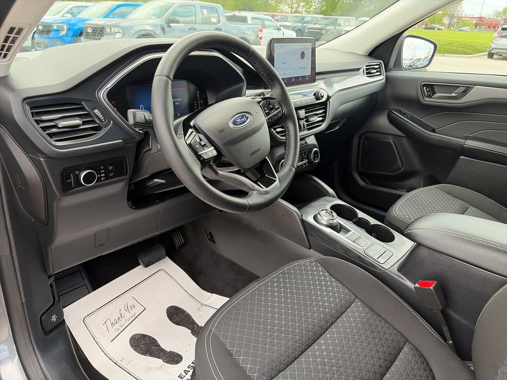 Used 2023 Ford Escape Active w/ Cold Weather Package FWD image 14