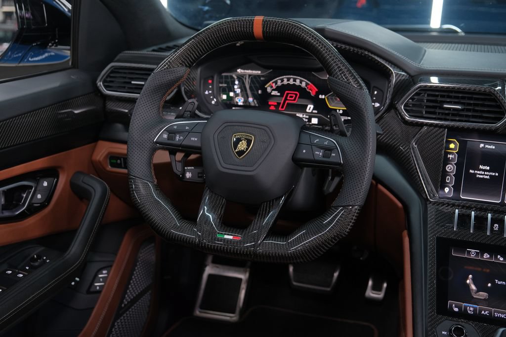 Used 2023 Lamborghini Urus S AWD/4WD image 43