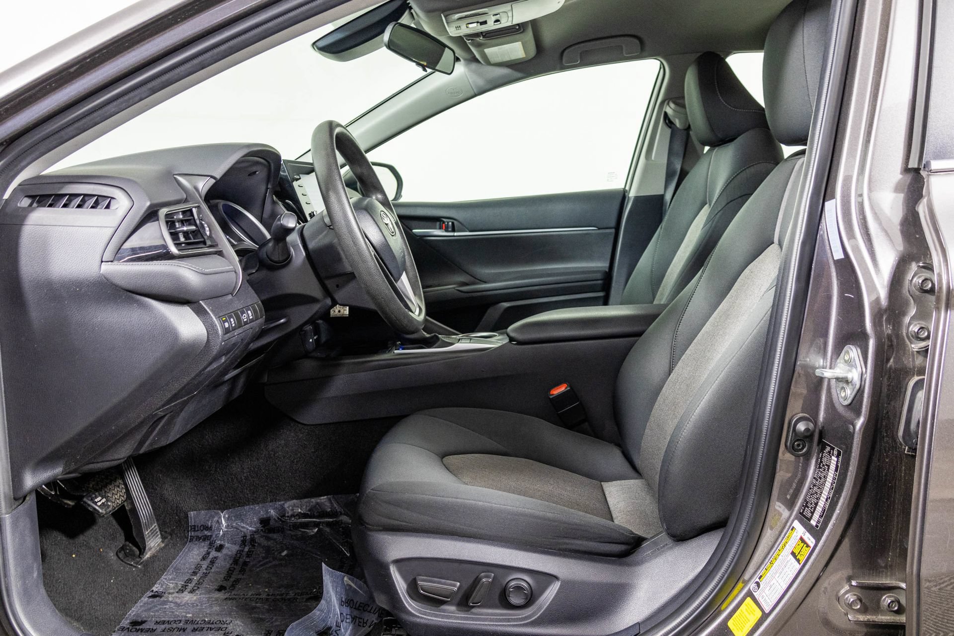 Used 2023 Toyota Camry LE FWD image 20