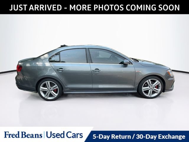 Used 2017 Volkswagen Jetta GLI FWD image 11