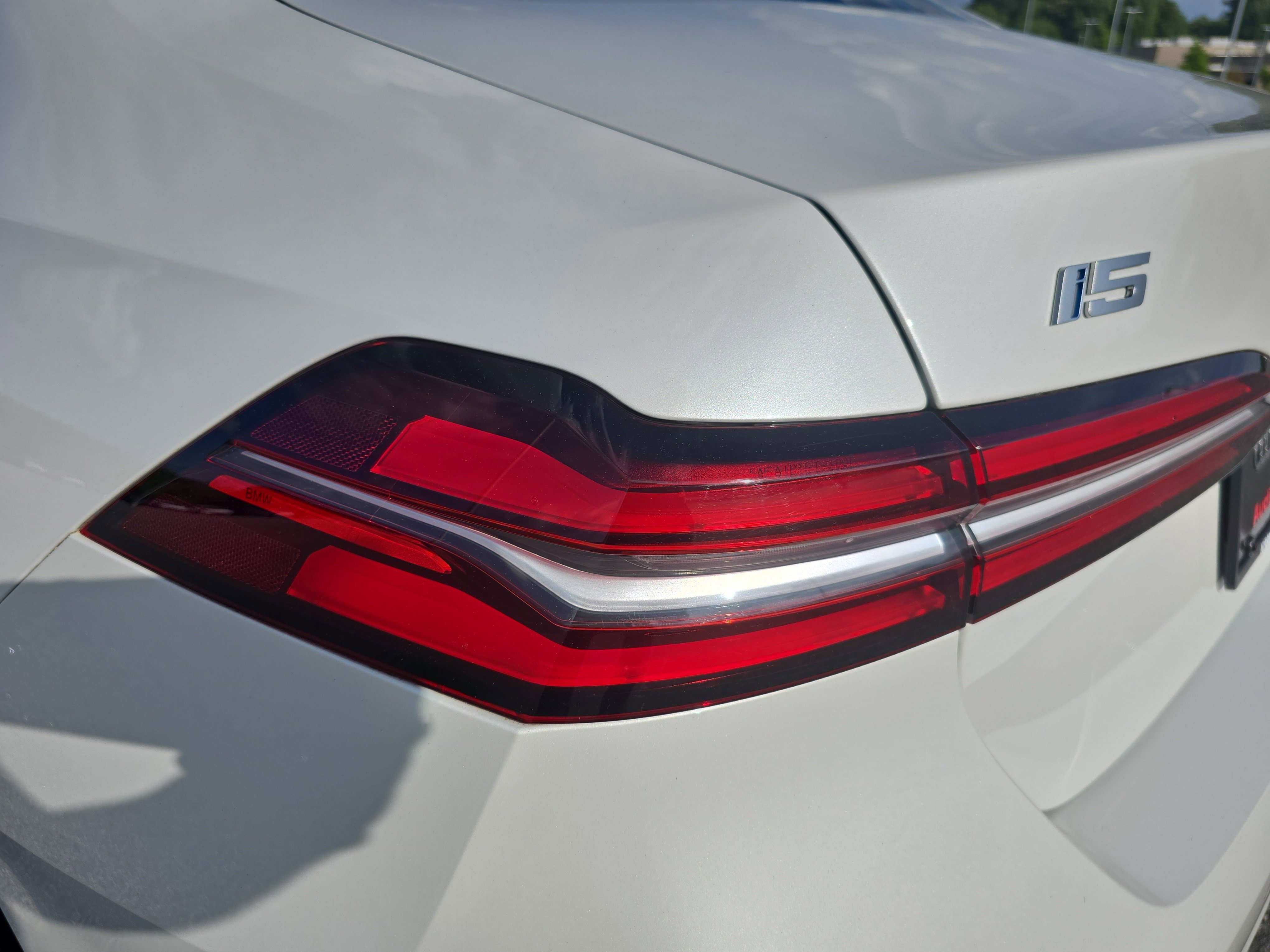 Used 2024 BMW i5 eDrive40i w/ Premium Package RWD image 33