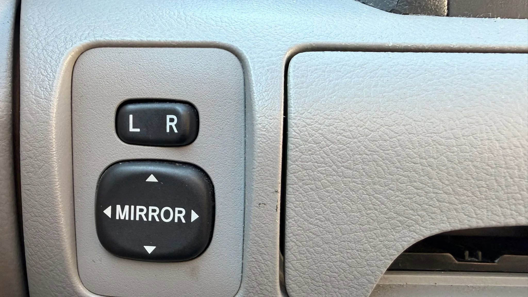Used 2007 Toyota Camry CE FWD image 24