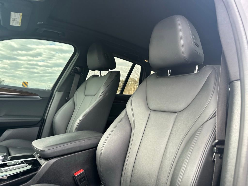 Used 2021 BMW X3 M40i w/ Premium Package image 16