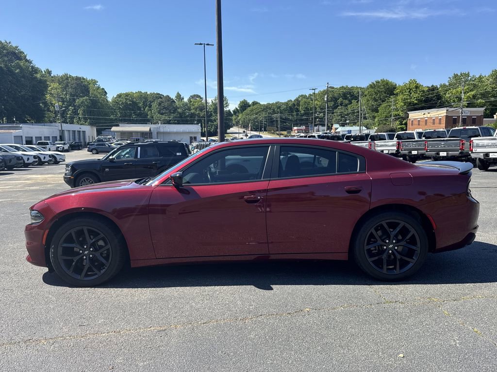 Used 2021 Dodge Charger SXT w/ Blacktop Package RWD image 4