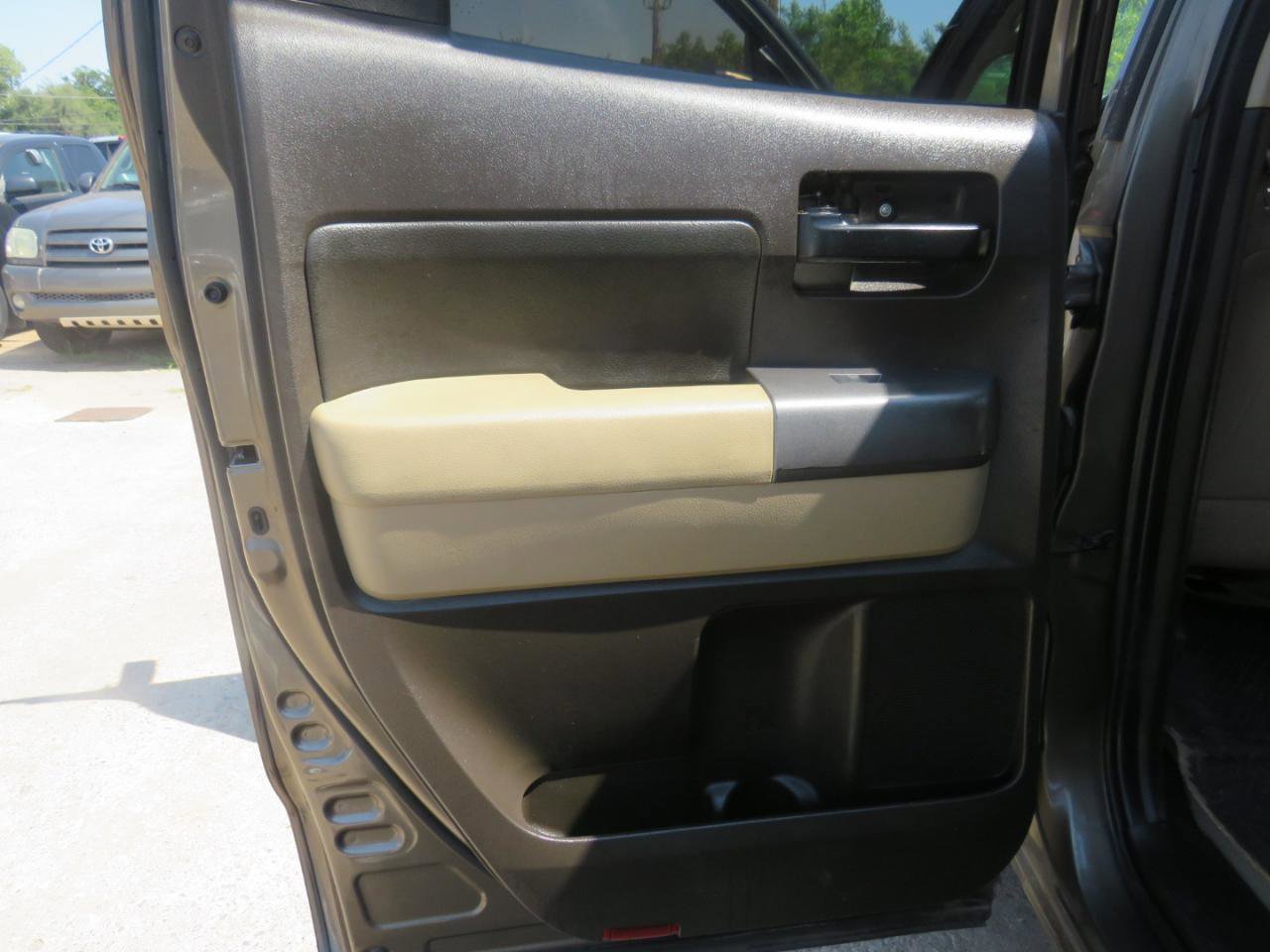Used 2010 Toyota Tundra 4x4 Double Cab image 24