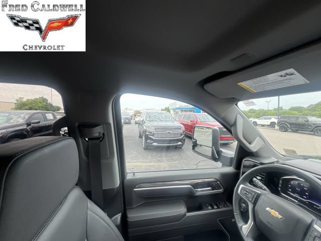 Certified 2025 Chevrolet Silverado 3500 LTZ w/ LTZ Premium Package AWD/4WD image 15