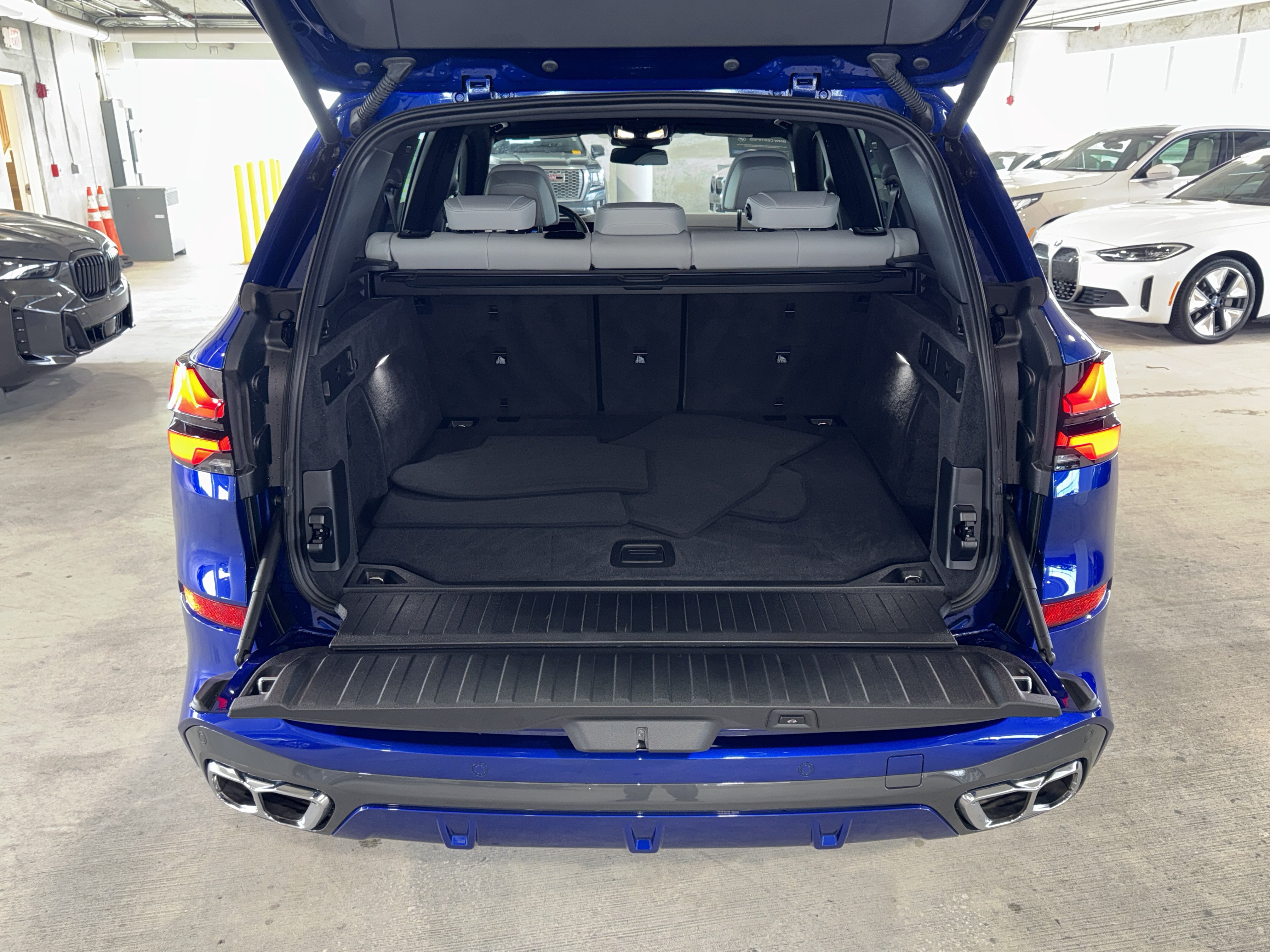 Certified 2025 BMW X5 M60i w/ Climate Comfort Package AWD/4WD image 12