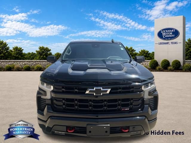 Used 2025 Chevrolet Silverado 1500 LT Trail Boss w/ Convenience Package II AWD/4WD image 2