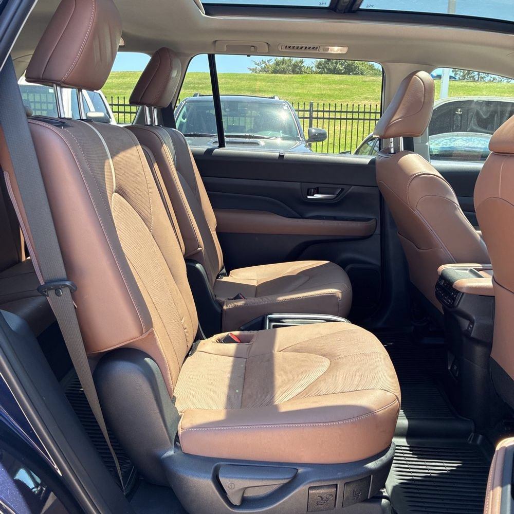 Certified 2026 Toyota Grand Highlander AWD image 8