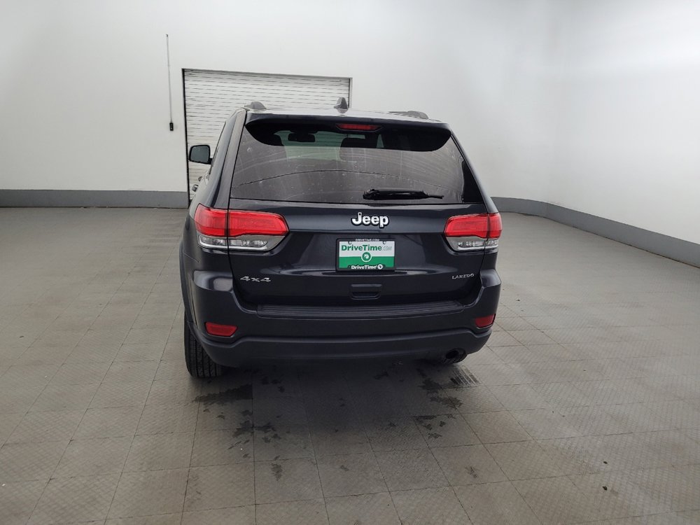 Used 2016 Jeep Grand Cherokee Laredo w/ Quick Order Package 23E AWD/4WD image 6