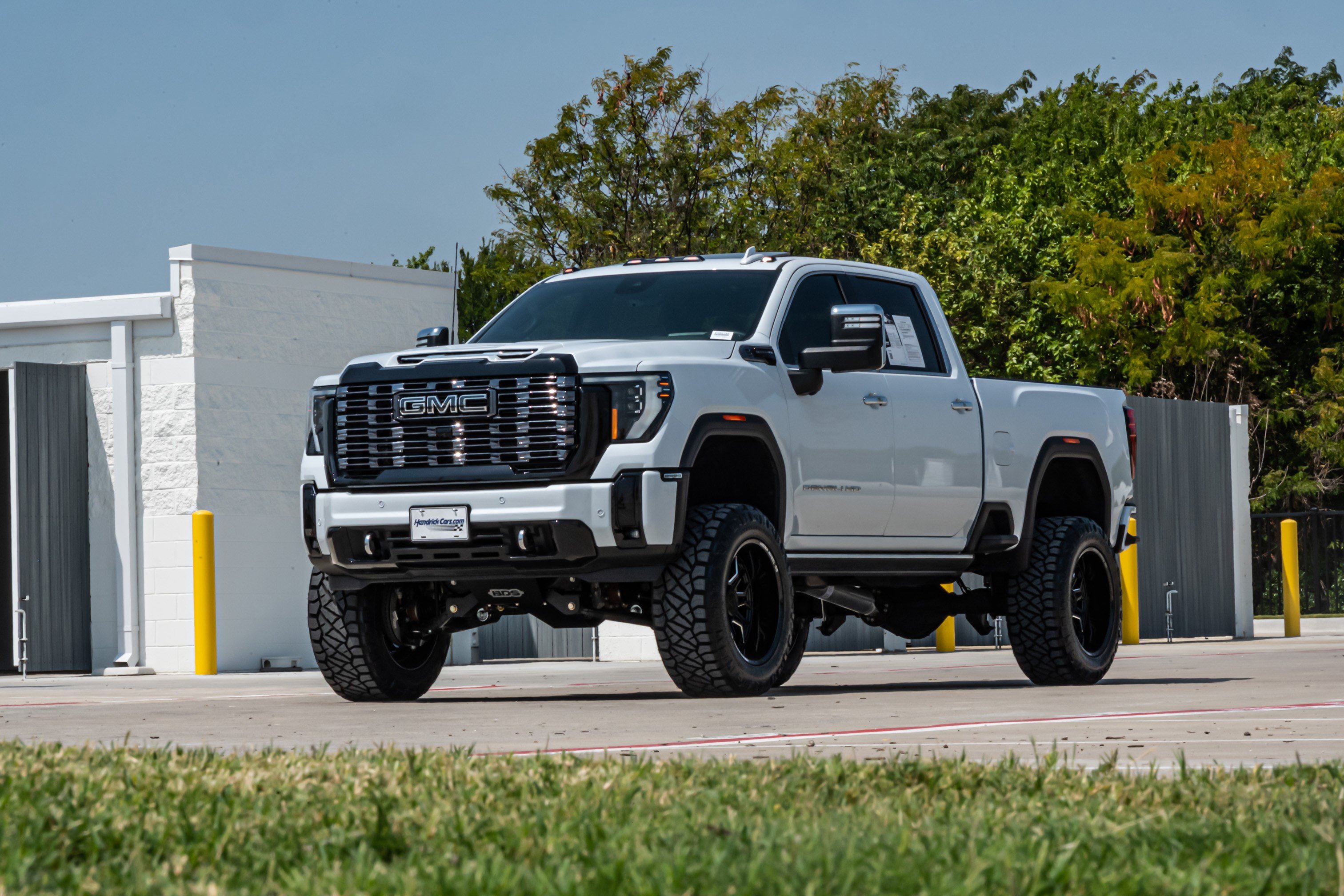 Used 2026 GMC Sierra 2500 Denali Ultimate AWD/4WD image 5