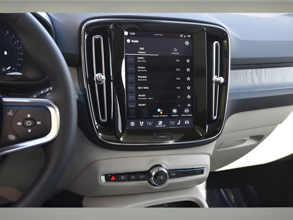 New 2026 Volvo XC40 B5 Ultra w/ Protection Package Premier image 15