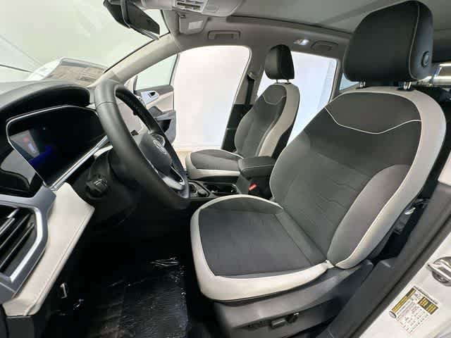 New 2026 Volkswagen Taos SE AWD/4WD image 18