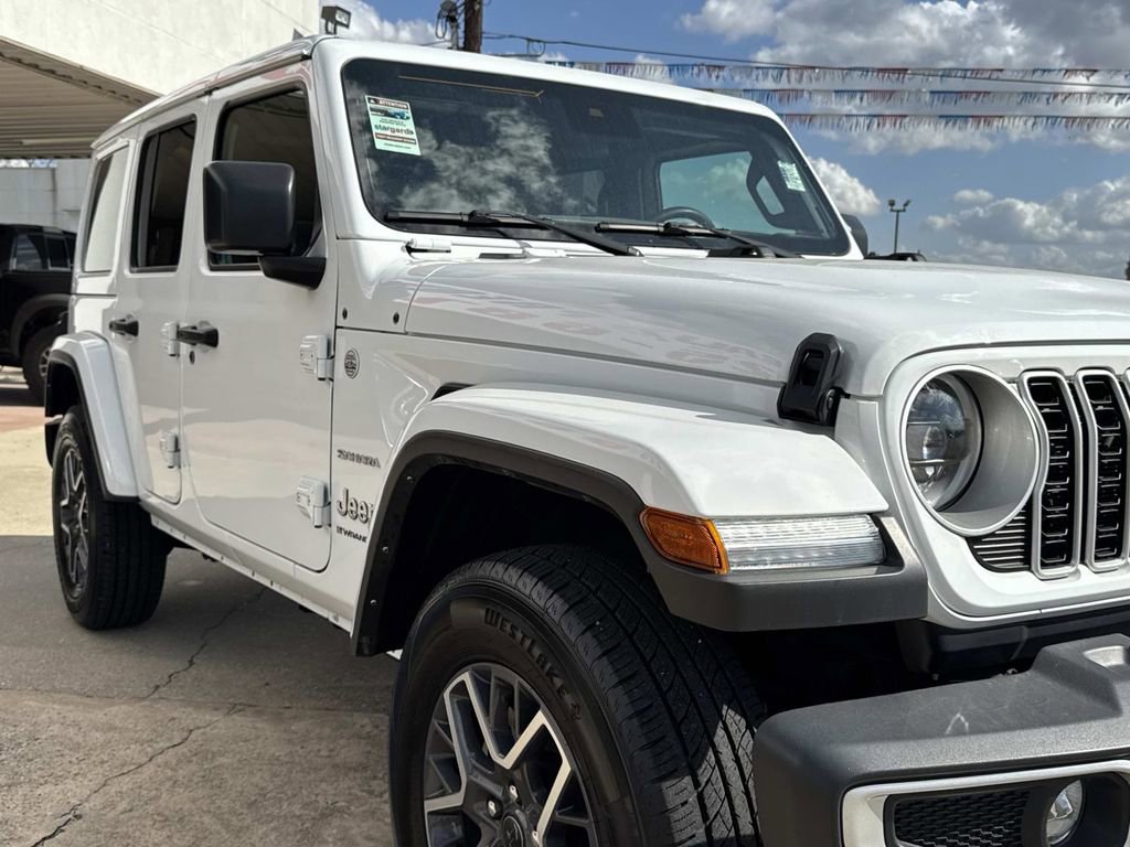 Used 2024 Jeep Wrangler Sahara image 18