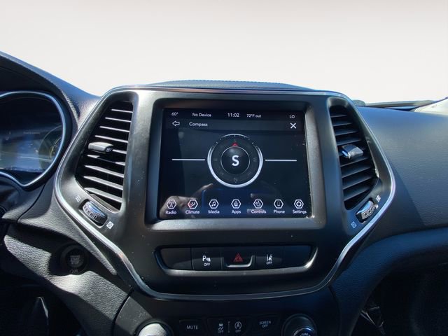 Used 2022 Jeep Cherokee Latitude Lux w/ Mopar Interior Package image 26