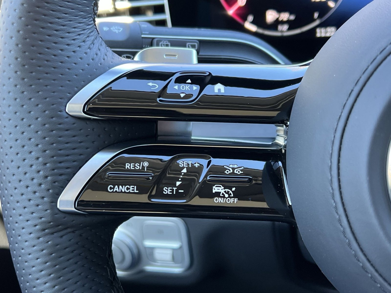 New 2026 Mercedes-Benz GLS 450 GLS 450 image 32