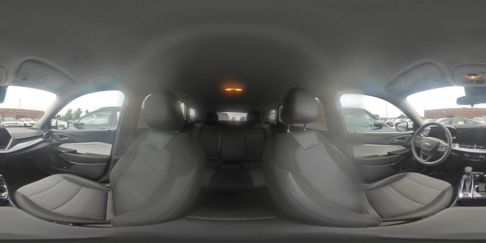 Used 2025 Chevrolet Trax LT FWD image 41