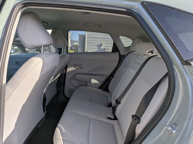 Used 2025 Hyundai Kona SEL FWD image 13