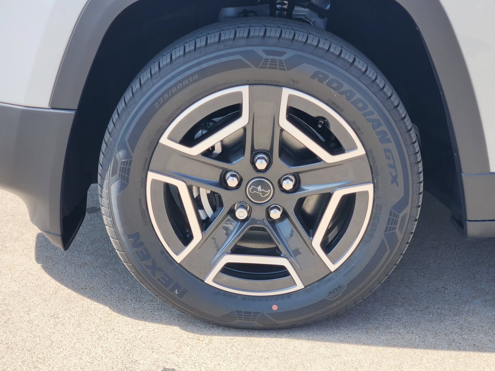 New 2026 Jeep Cherokee Laredo AWD/4WD image 11