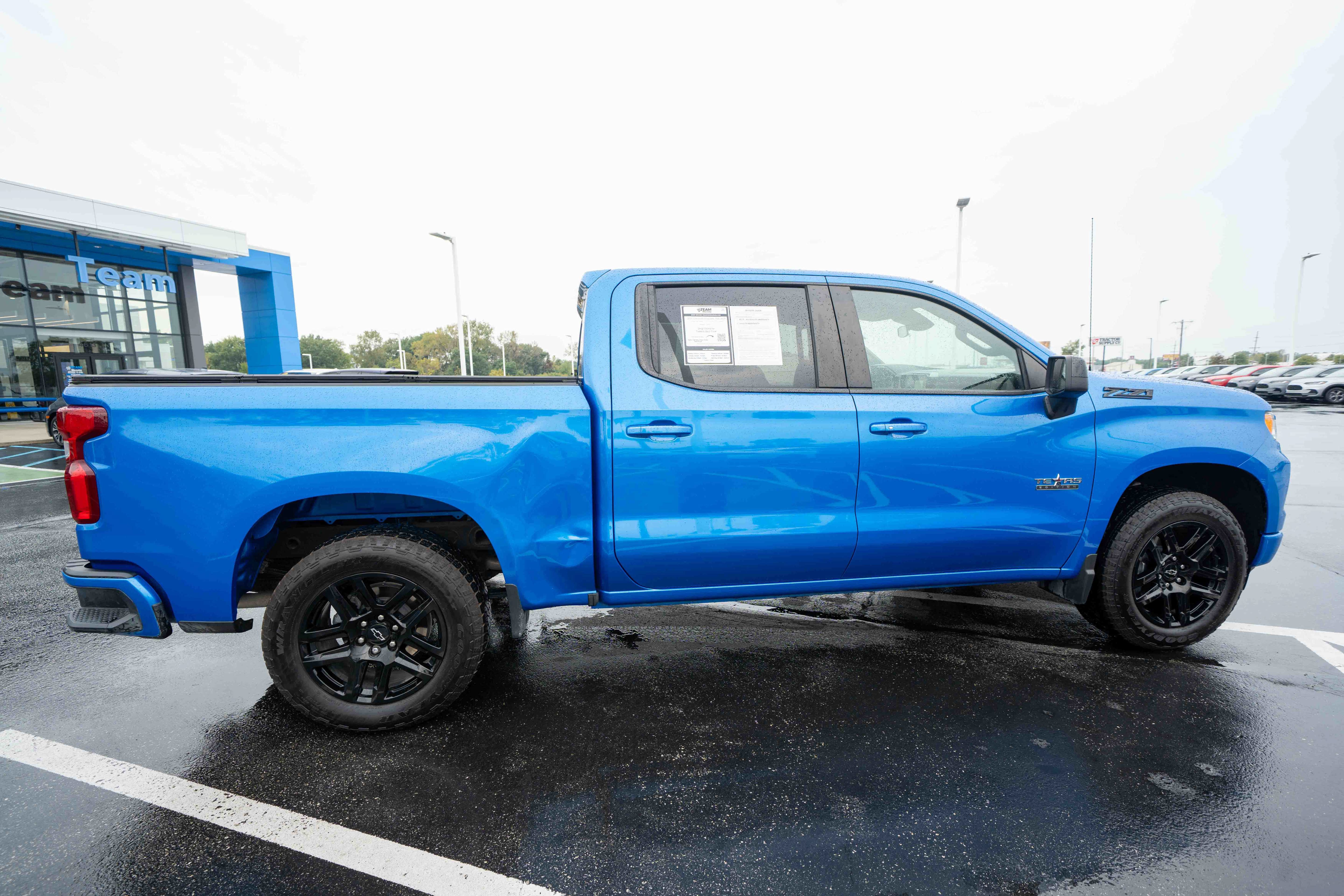 Used 2025 Chevrolet Silverado 1500 RST w/ Texas Edition Plus AWD/4WD image 6