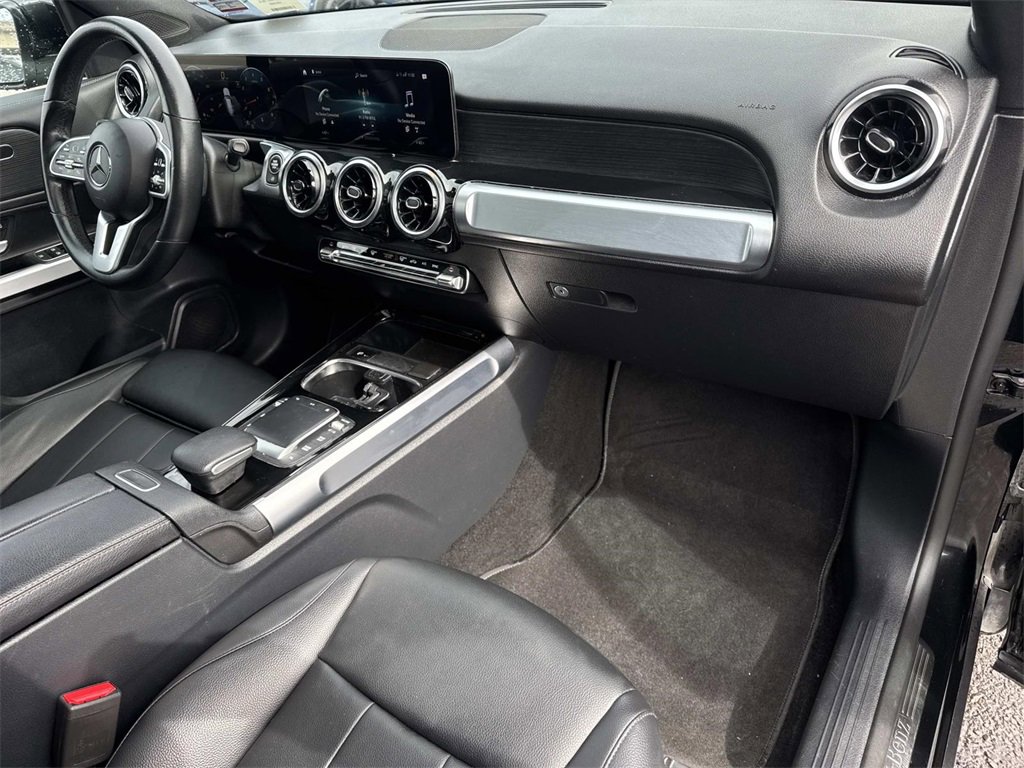 Used 2022 Mercedes-Benz GLB 250 image 23