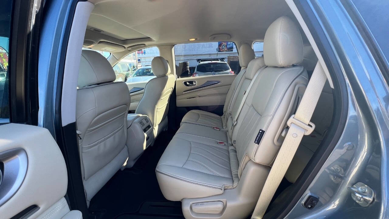 Used 2019 INFINITI QX60 Luxe w/ Essential Package image 19