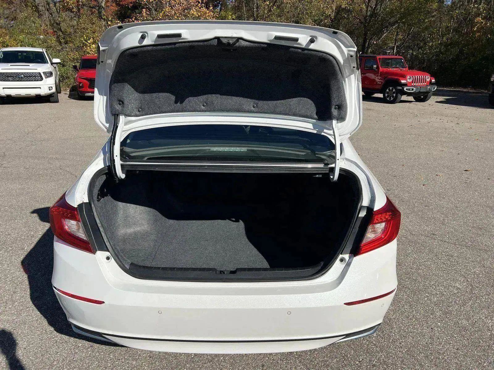 Used 2019 Honda Accord EX image 23