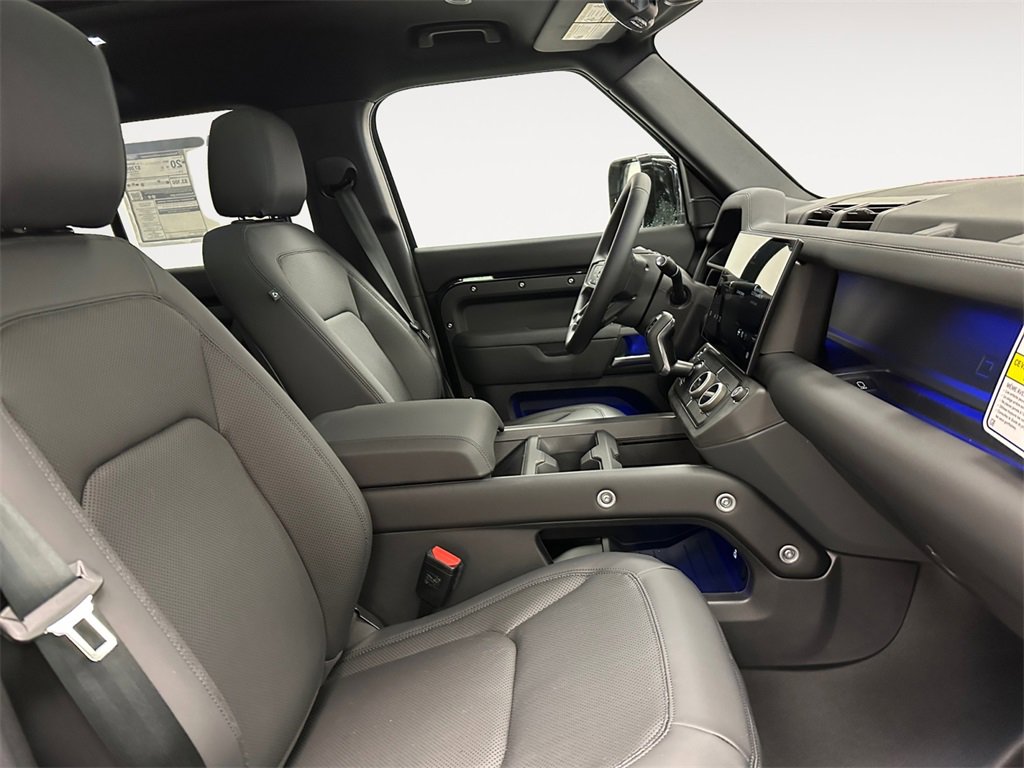 New 2026 Land Rover Defender 110 X-Dynamic SE image 15