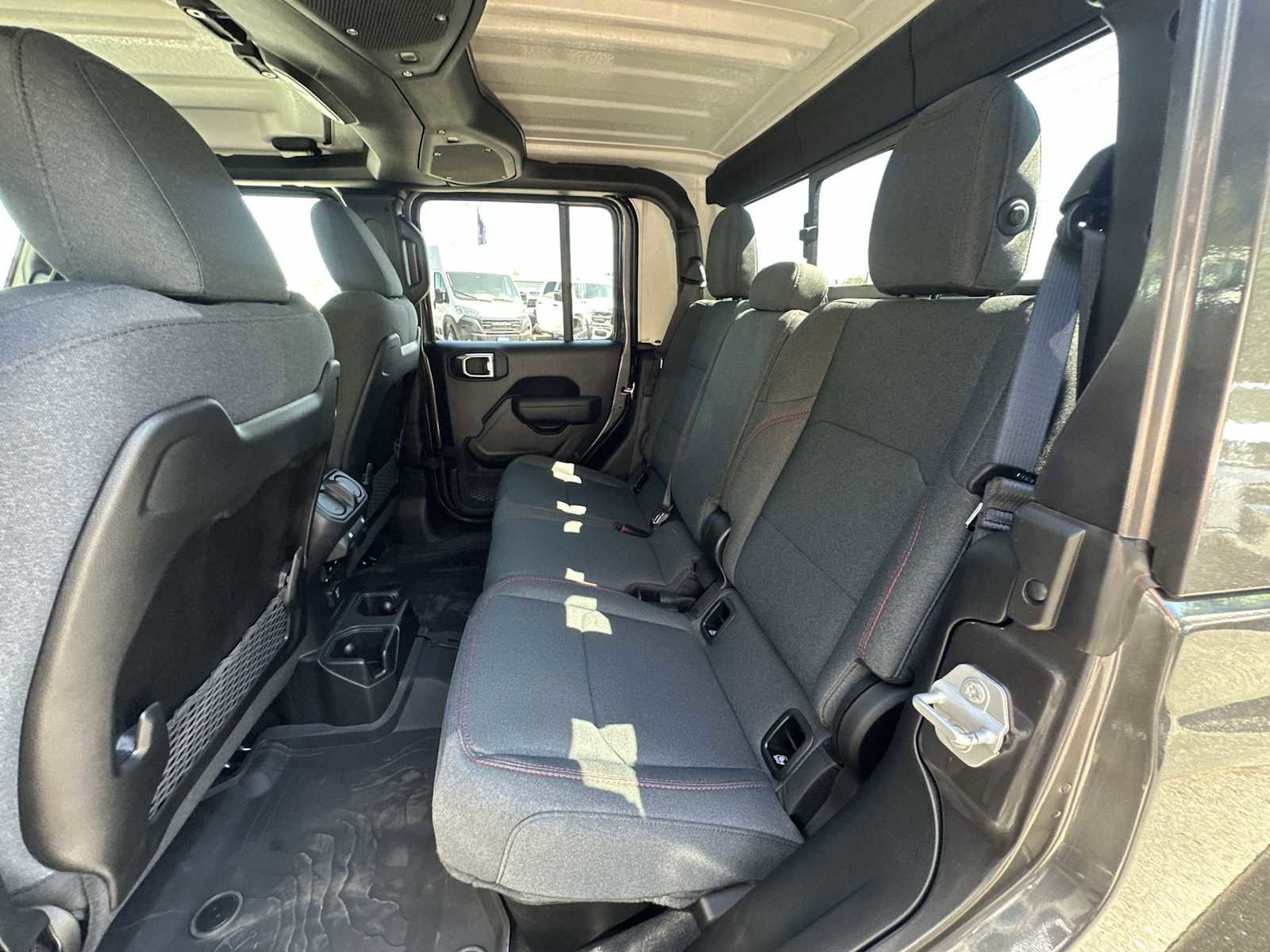 New 2025 Jeep Gladiator Rubicon w/ Convenience Group image 23