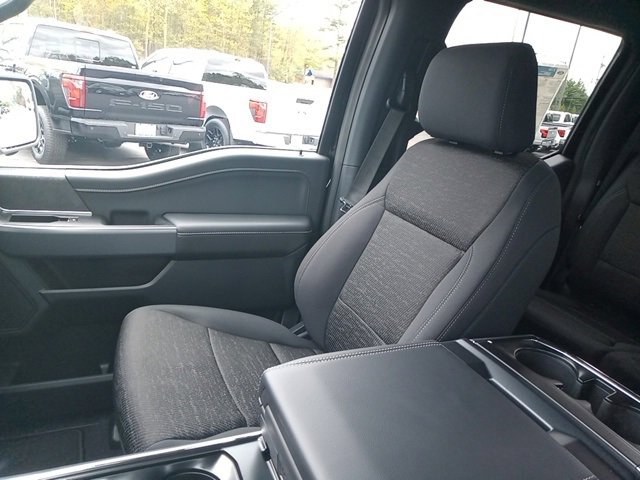 New 2025 Ford F150 XLT w/ Equipment Group 302A MID image 60