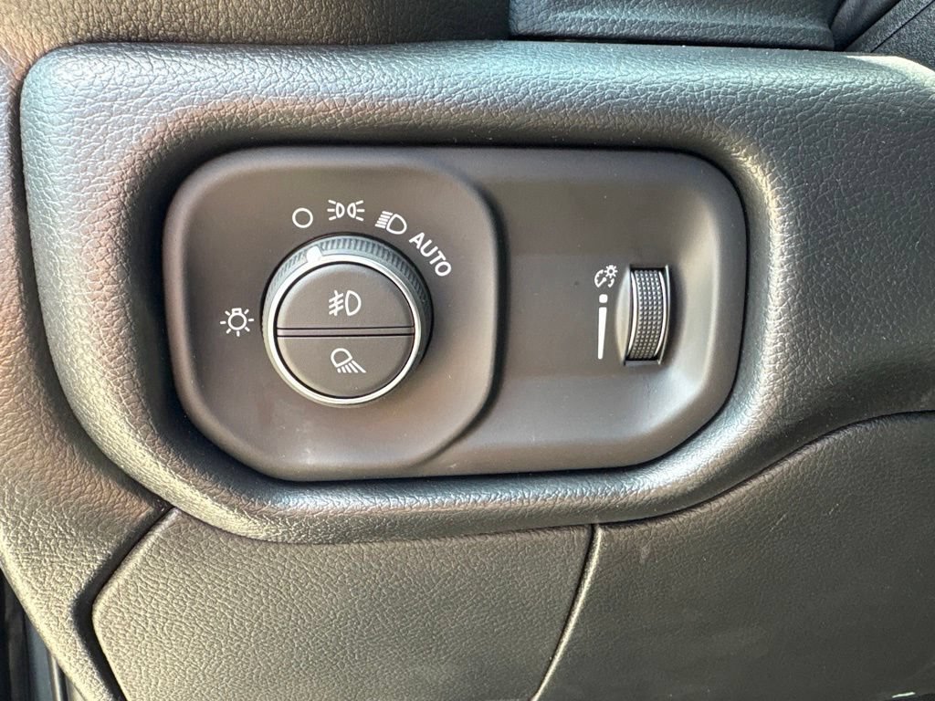 New 2026 RAM 2500 Tradesman AWD/4WD image 17