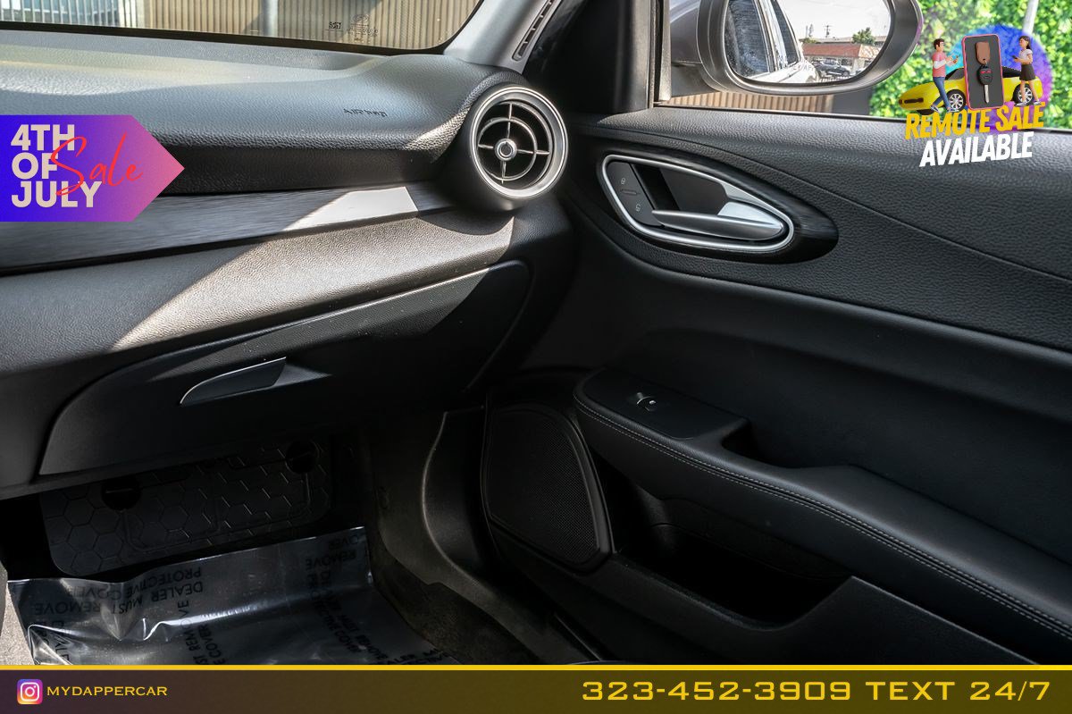 Used 2017 Alfa Romeo Giulia RWD image 22