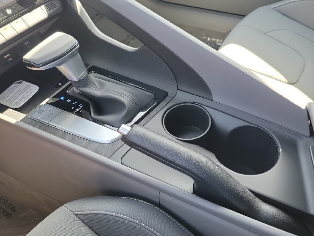 New 2026 Hyundai Elantra Sport FWD image 16