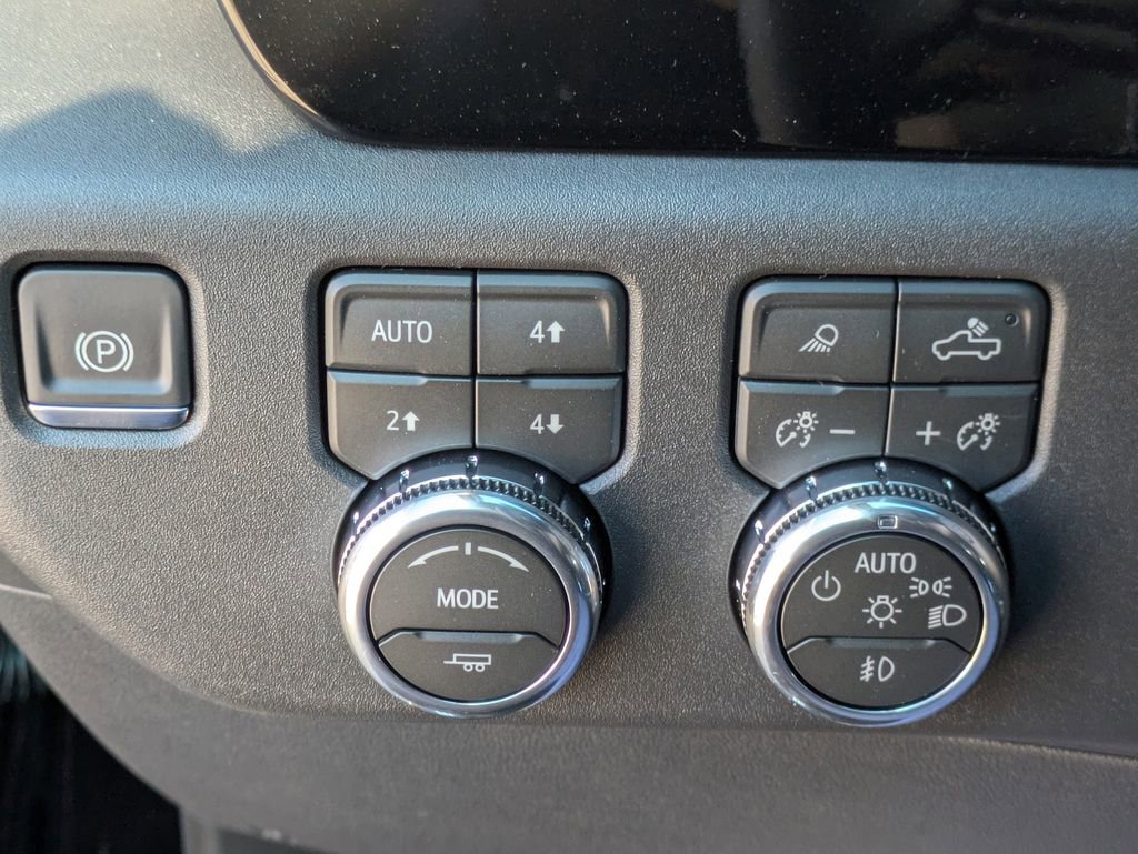 New 2026 GMC Sierra 1500 SLT image 24