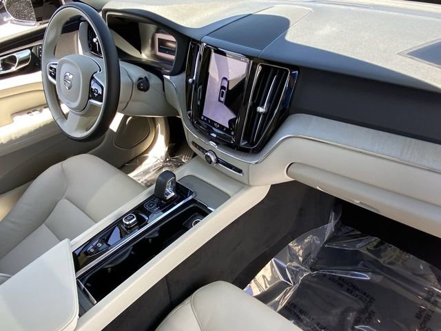 Certified 2025 Volvo XC60 T8 Plus AWD/4WD image 13