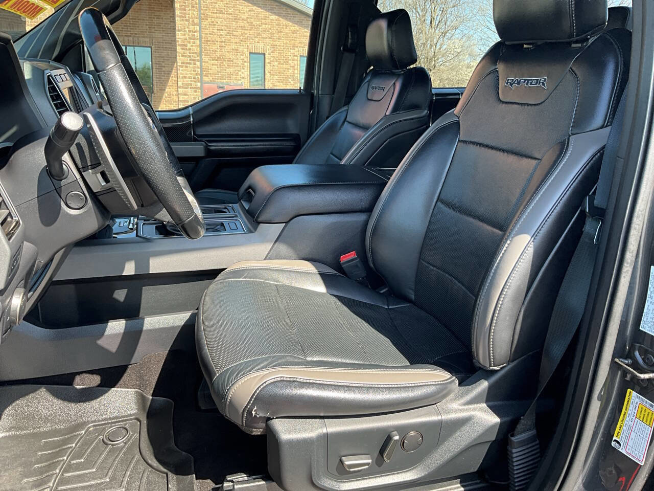 Used 2018 Ford F150 Raptor w/ Equipment Group 802A Luxury image 9