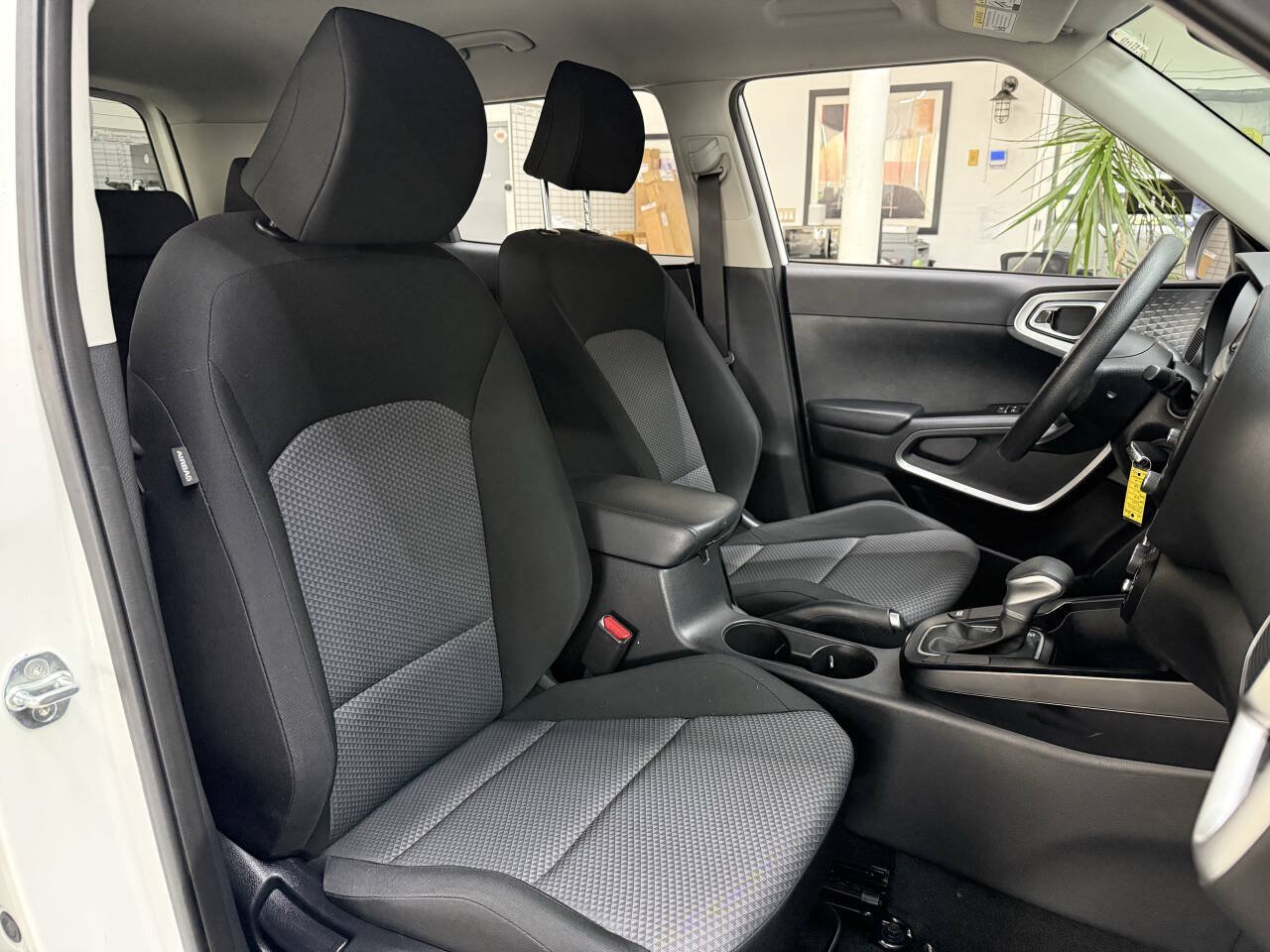 Used 2021 Kia Soul LX FWD image 17