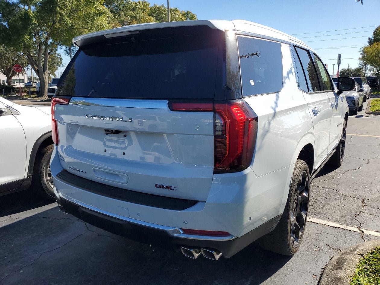 New 2026 GMC Yukon Denali w/ Denali Reserve Package AWD/4WD image 5