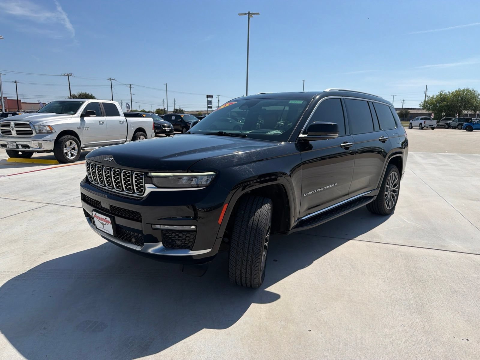 Used 2021 Jeep Grand Cherokee L Summit AWD/4WD image 3