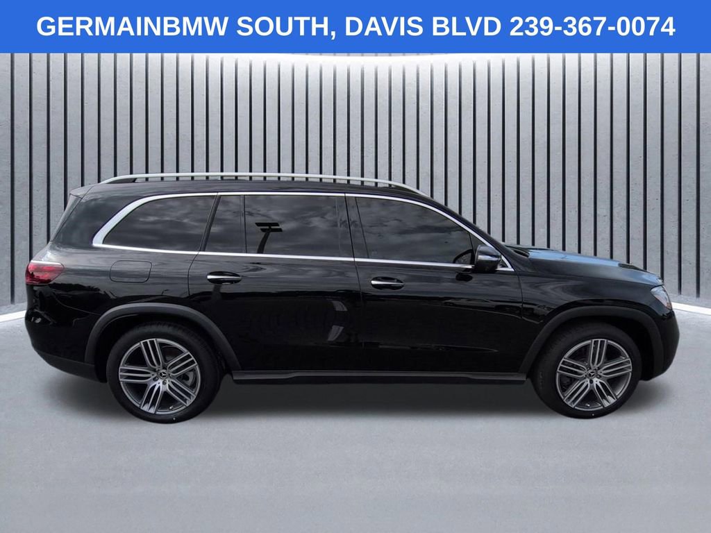 Used 2025 Mercedes-Benz GLS 450 4MATIC image 4
