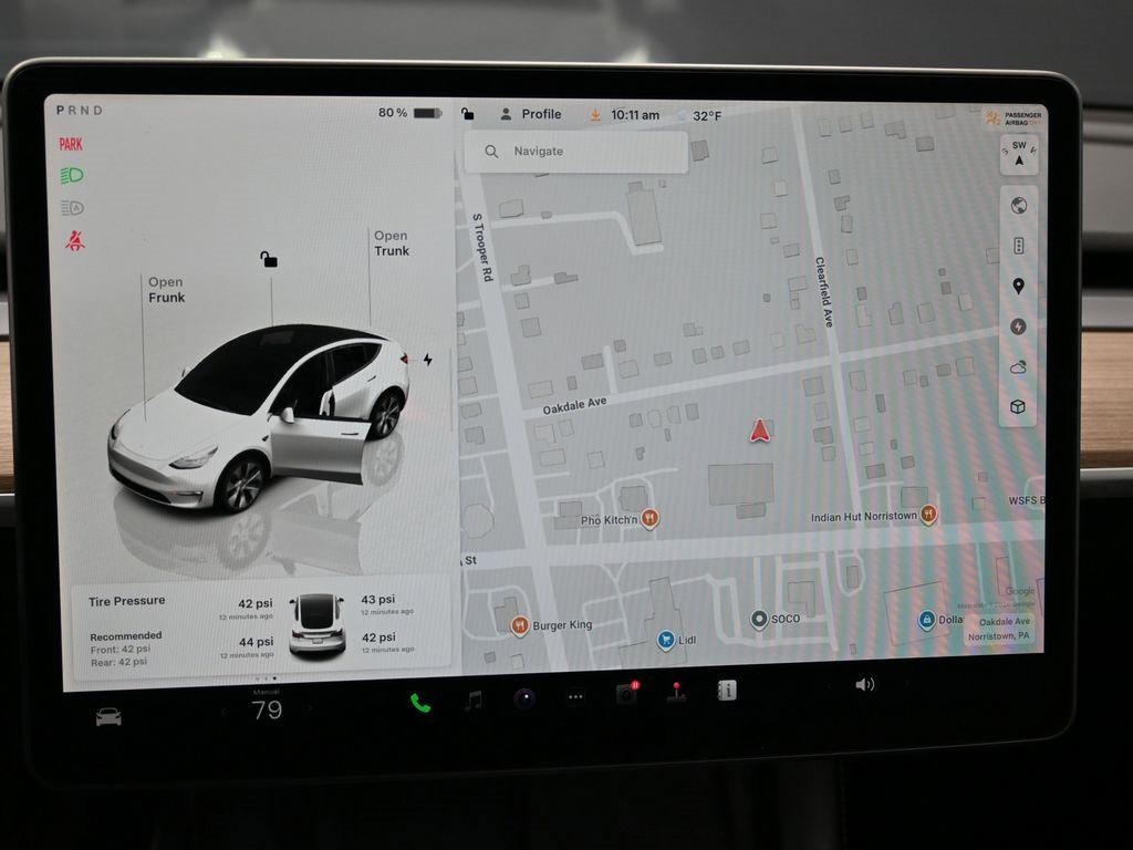 Used 2023 Tesla Model Y Long Range image 23