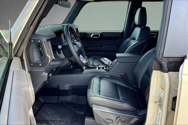 New 2025 Ford Bronco Badlands image 9