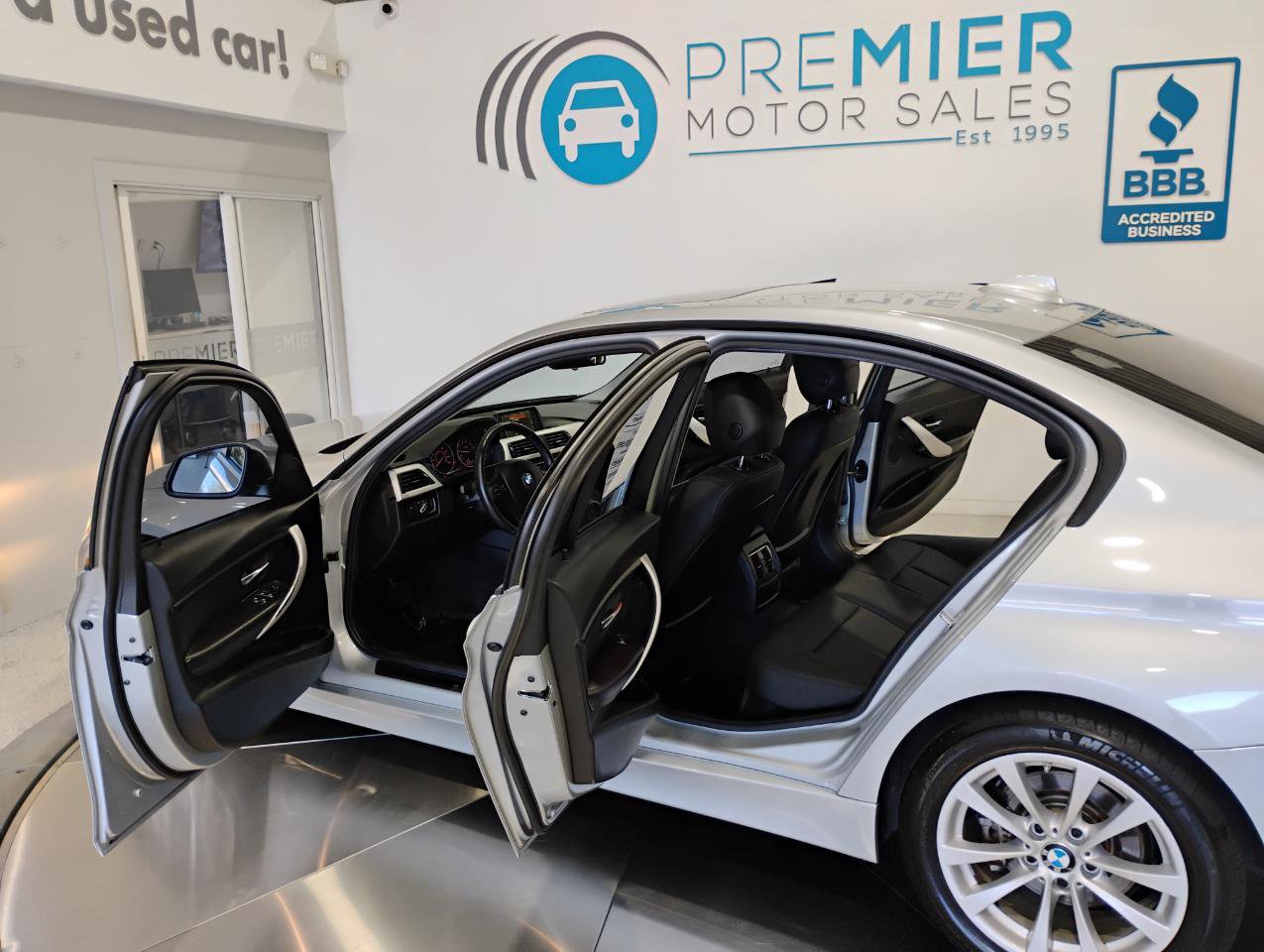 Used 2017 BMW 320i Sedan image 5