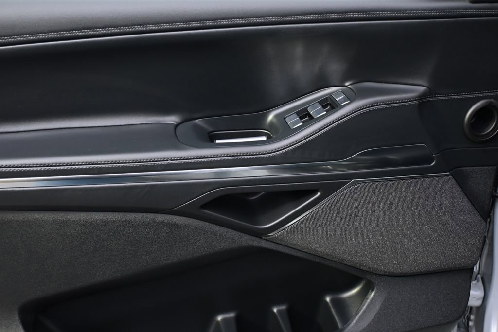 New 2025 Lincoln Navigator Reserve w/ Jet Appearance Package image 23