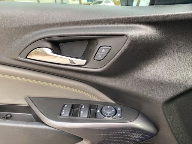 Used 2025 Chevrolet Trax ACTIV w/ Driver Confidence Package image 29